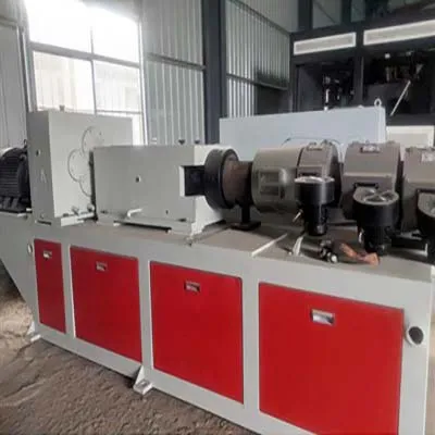 Može li se polovni ekstruder s jednim pužem koristiti za preradu gume?